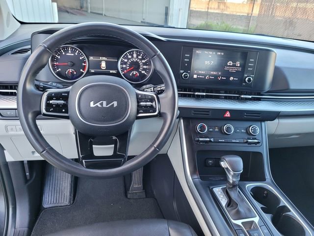 Certified 2024 Kia Carnival LX image 21