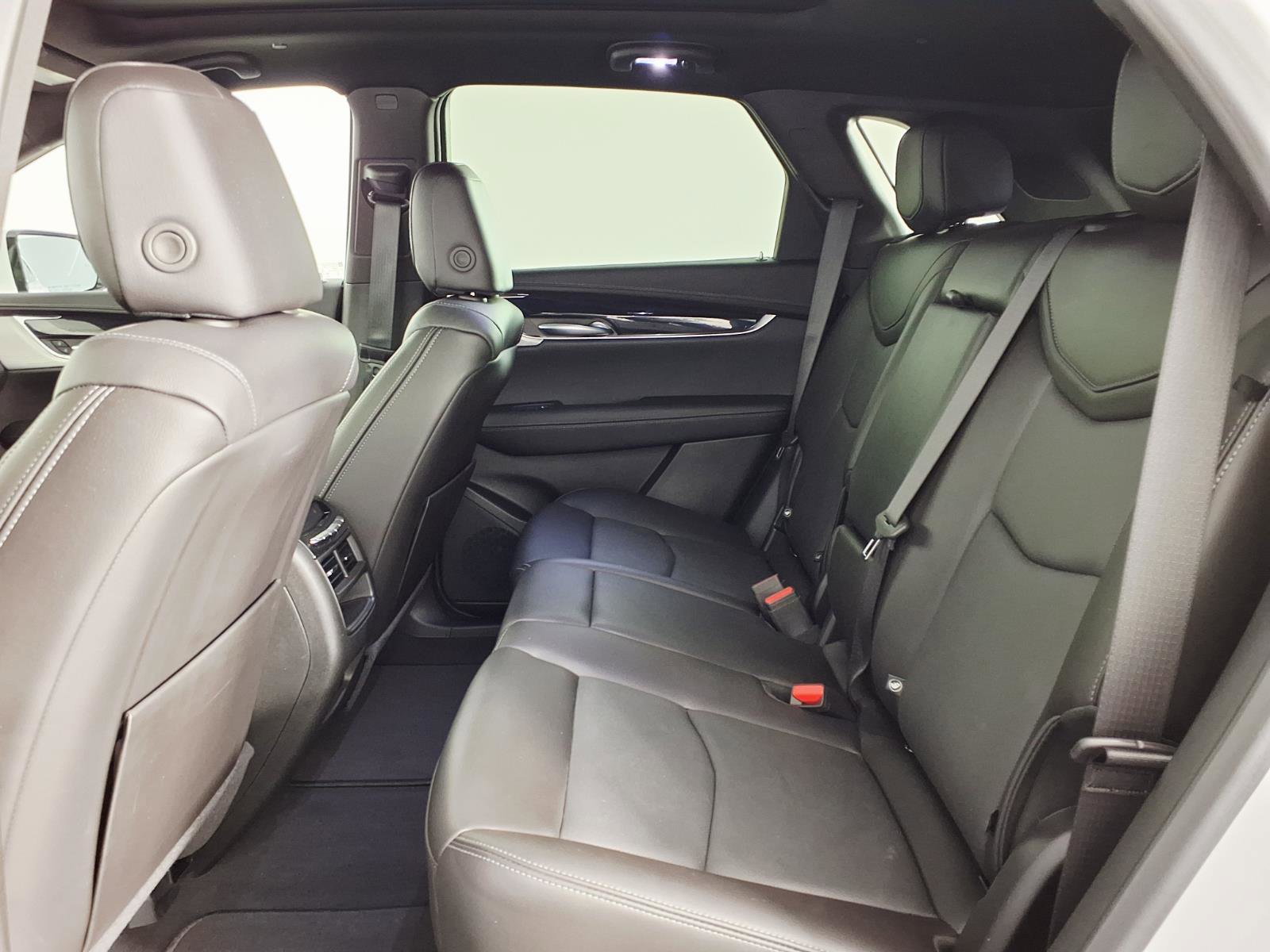 Used 2024 Cadillac XT5 Premium Luxury w/ Technology Package image 13