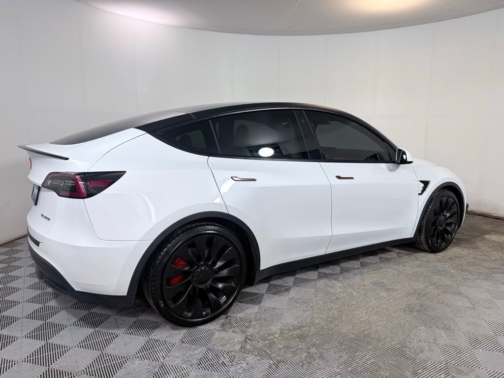 Used 2022 Tesla Model Y Performance image 7