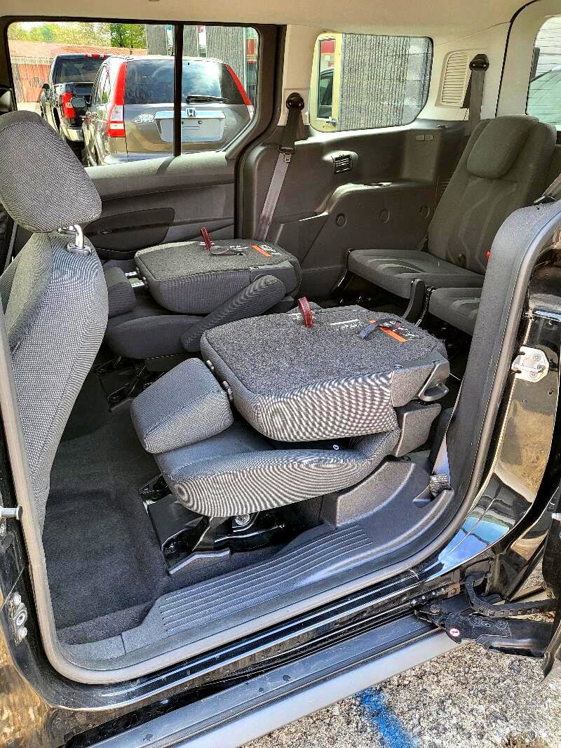 Used 2016 Ford Transit Connect XLT FWD image 14