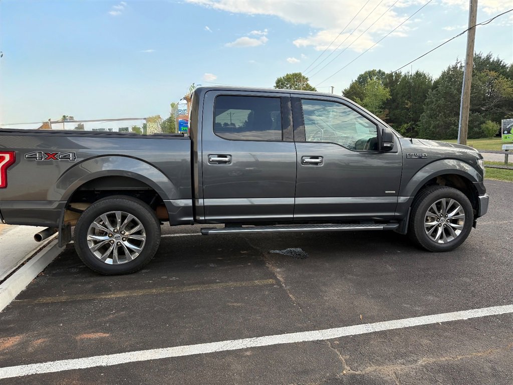 Used 2017 Ford F150 XLT w/ Equipment Group 302A Luxury image 8