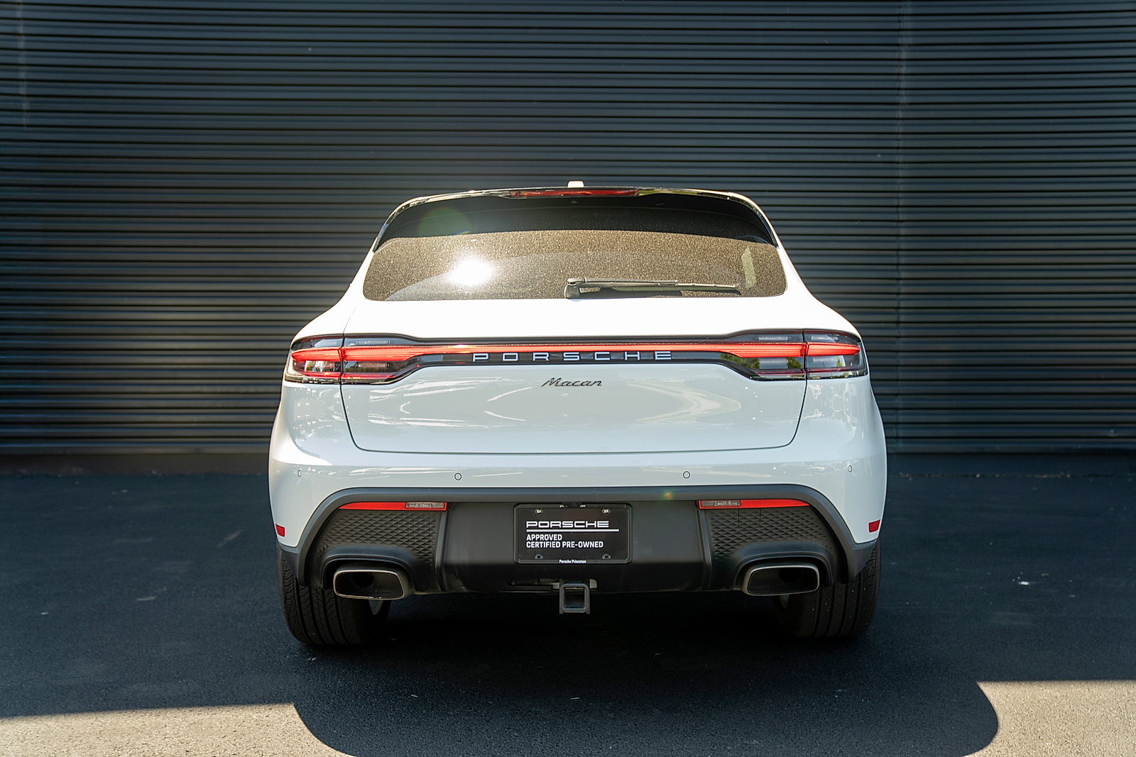Used 2023 Porsche Macan AWD/4WD image 29