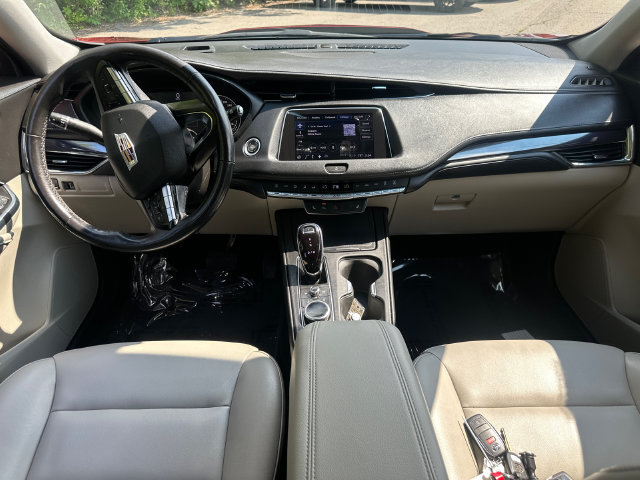 Used 2023 Cadillac XT4 Luxury w/ LPO, Onyx Lite Package AWD/4WD image 21