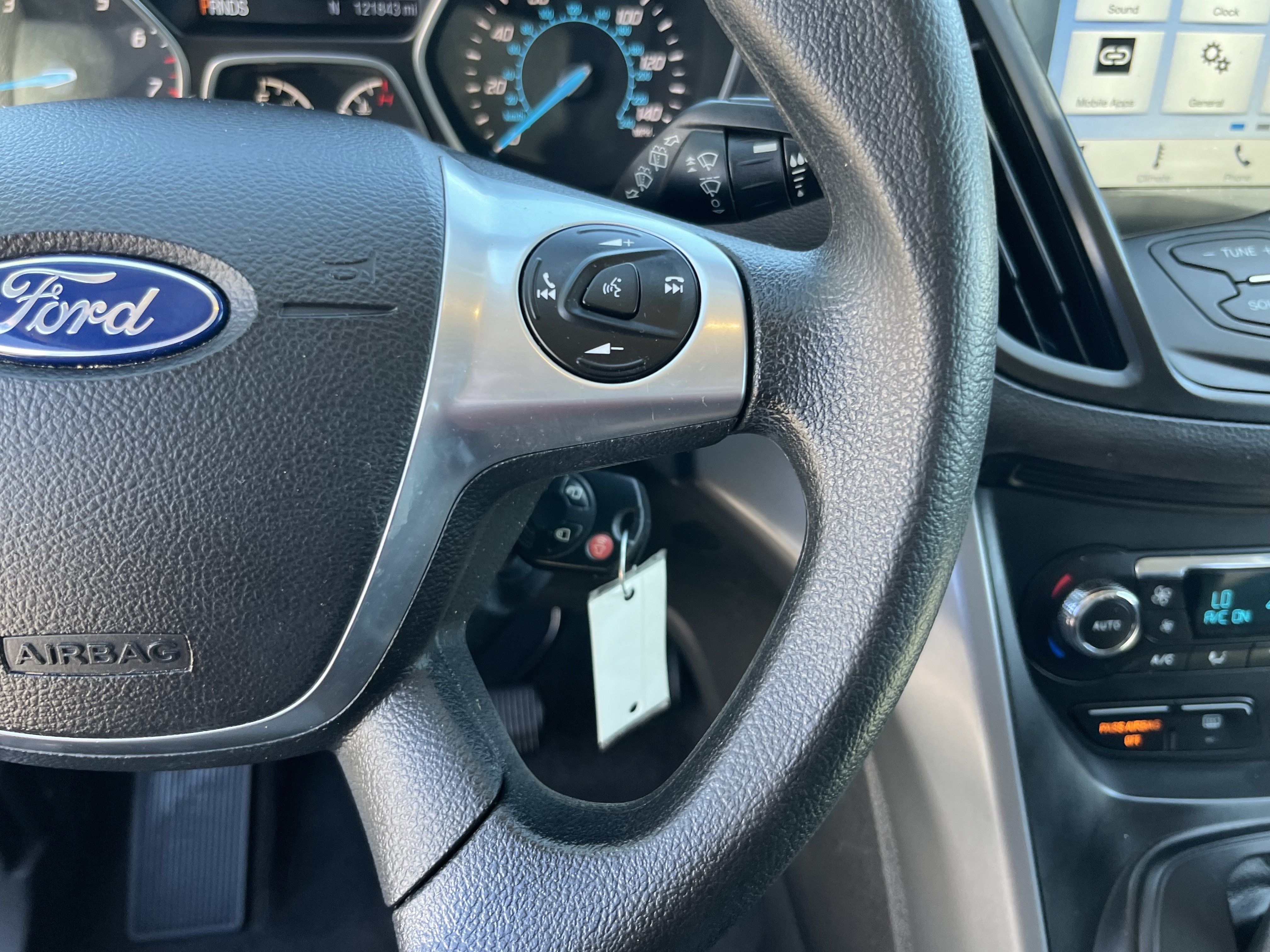 Used 2016 Ford Escape SE w/ Equipment Group 201A FWD image 18