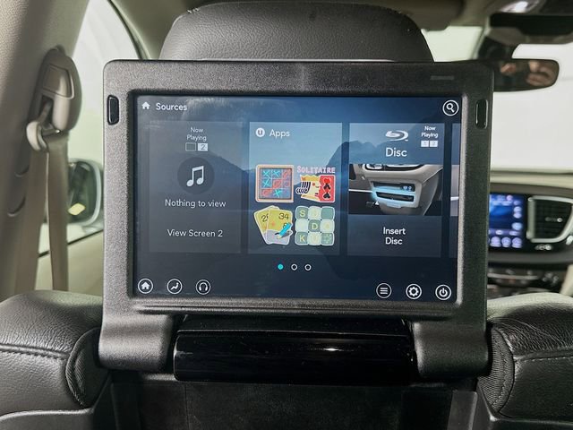 Used 2018 Chrysler Pacifica Touring-L Plus w/ Tire & Wheel Group image 26