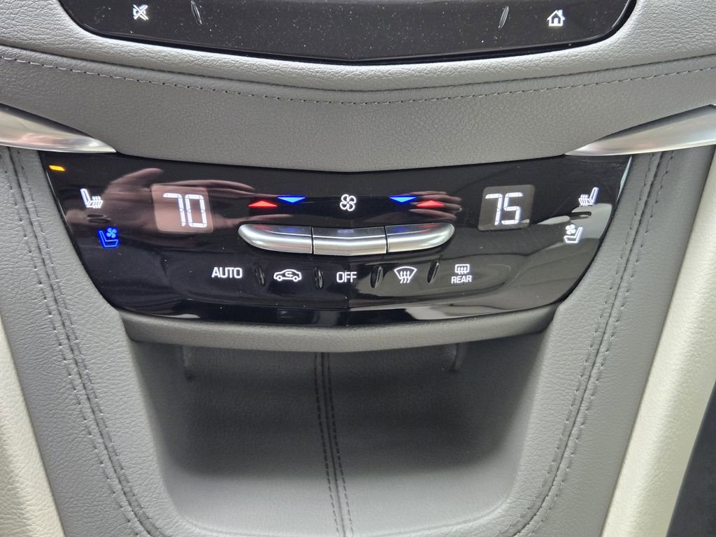 Used 2023 Cadillac XT5 Premium Luxury AWD/4WD image 17