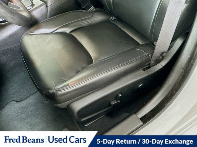 Used 2022 Chrysler 300 Touring L w/ Popular Equipment Group image 19