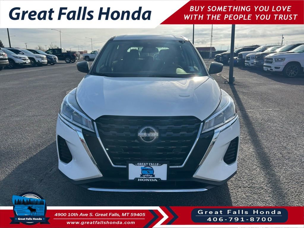 Used 2023 Nissan Kicks S image 2