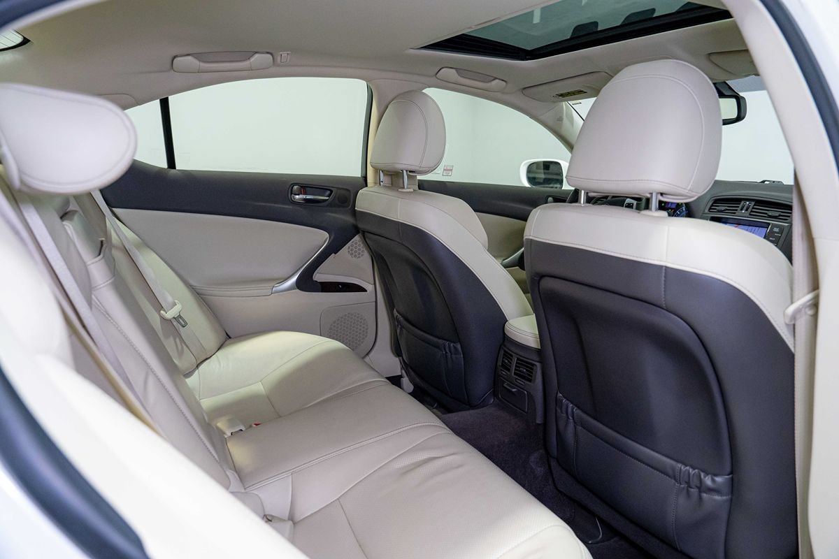 Used 2013 Lexus IS 250 w/ Premium Pkg Value Edition RWD image 14