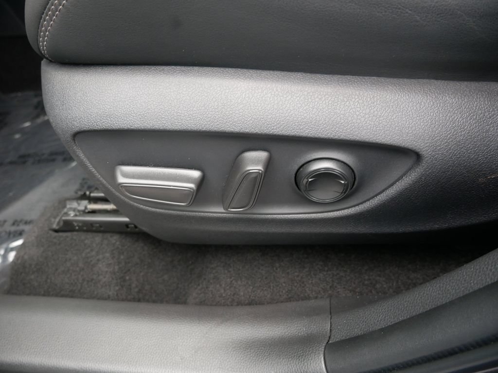 Certified 2025 Toyota RAV4 XLE Premium AWD/4WD image 15