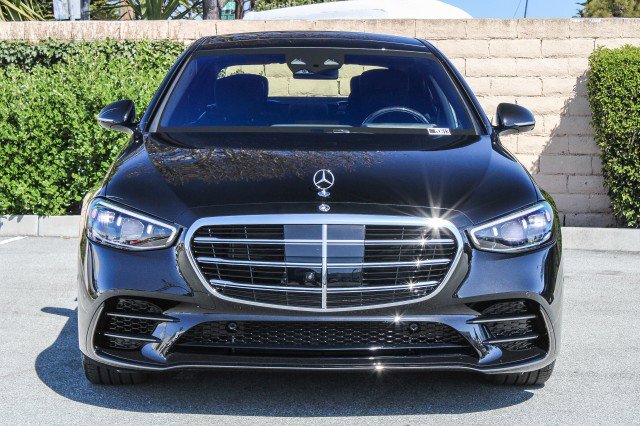 New 2025 Mercedes-Benz S 580 4MATIC Sedan image 2