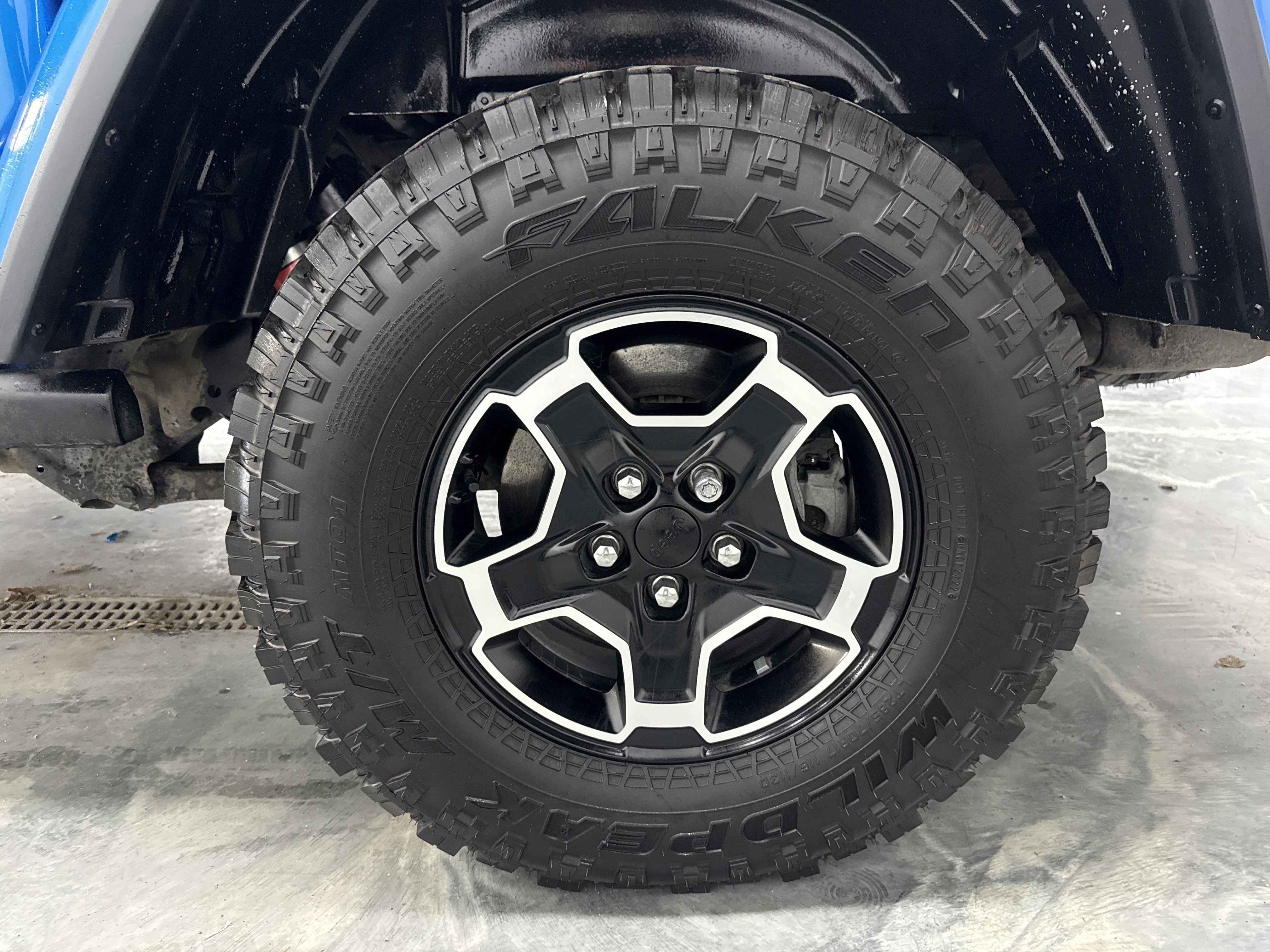 Used 2023 Jeep Gladiator Mojave w/ LED Lighting Group image 25