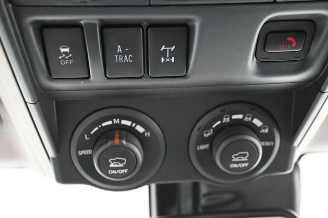 Used 2023 Toyota 4Runner TRD Off-Road Premium w/ Off Road Premium Plus Package AWD/4WD image 30
