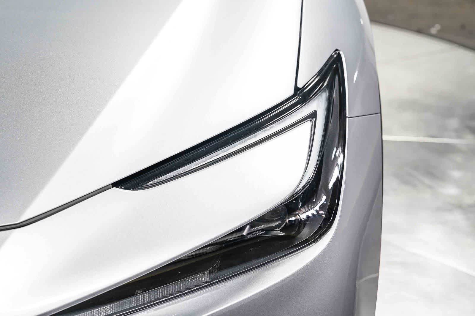 Used 2025 Toyota Prius LE FWD image 7
