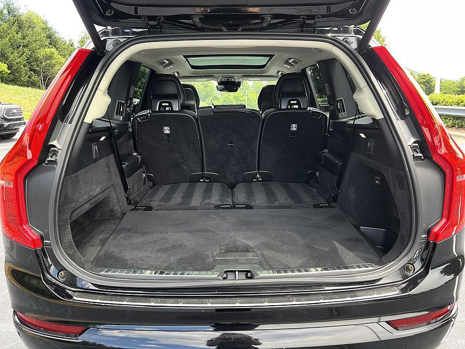 Used 2021 Volvo XC90 T5 Momentum w/ Climate Package FWD image 23