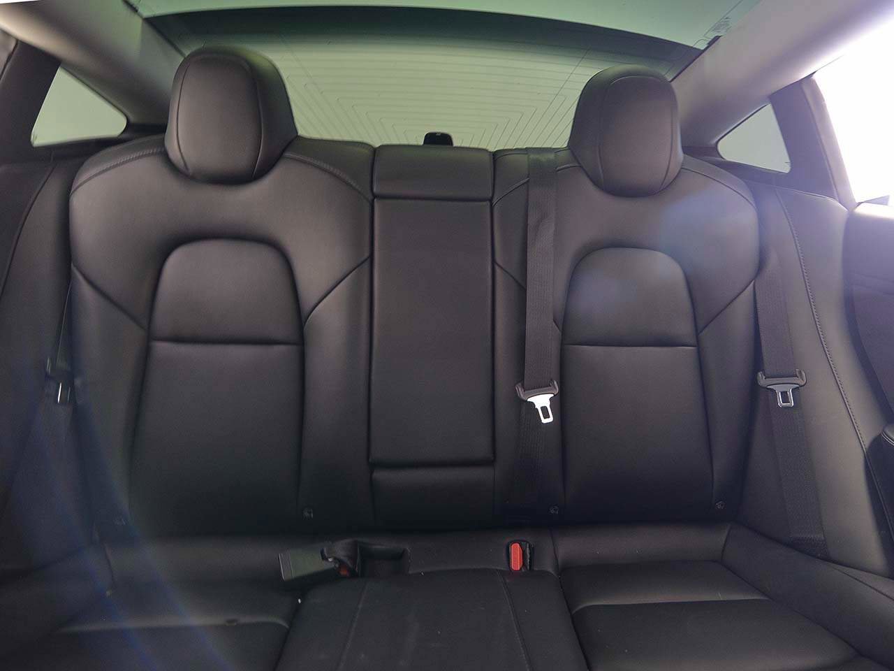 Used 2020 Tesla Model 3 Standard Range Plus RWD image 9