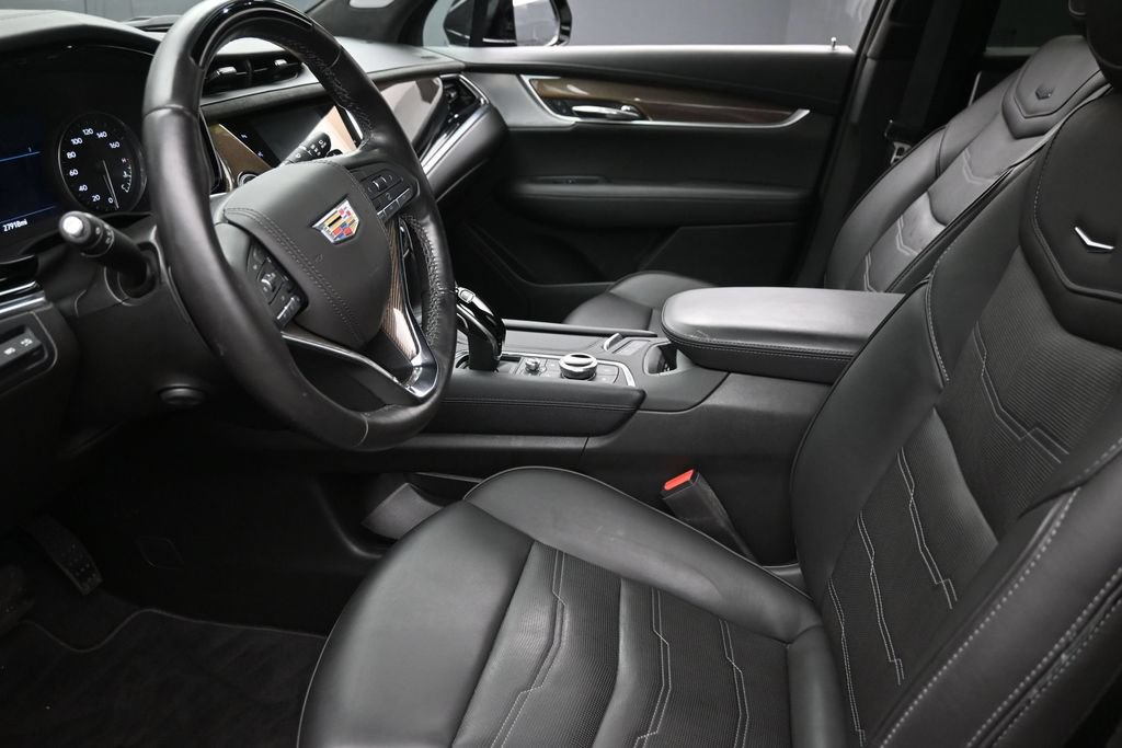 Certified 2025 Cadillac XT6 Premium Luxury w/ Platinum Package AWD/4WD image 17