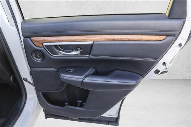 Used 2018 Honda CR-V Touring image 27