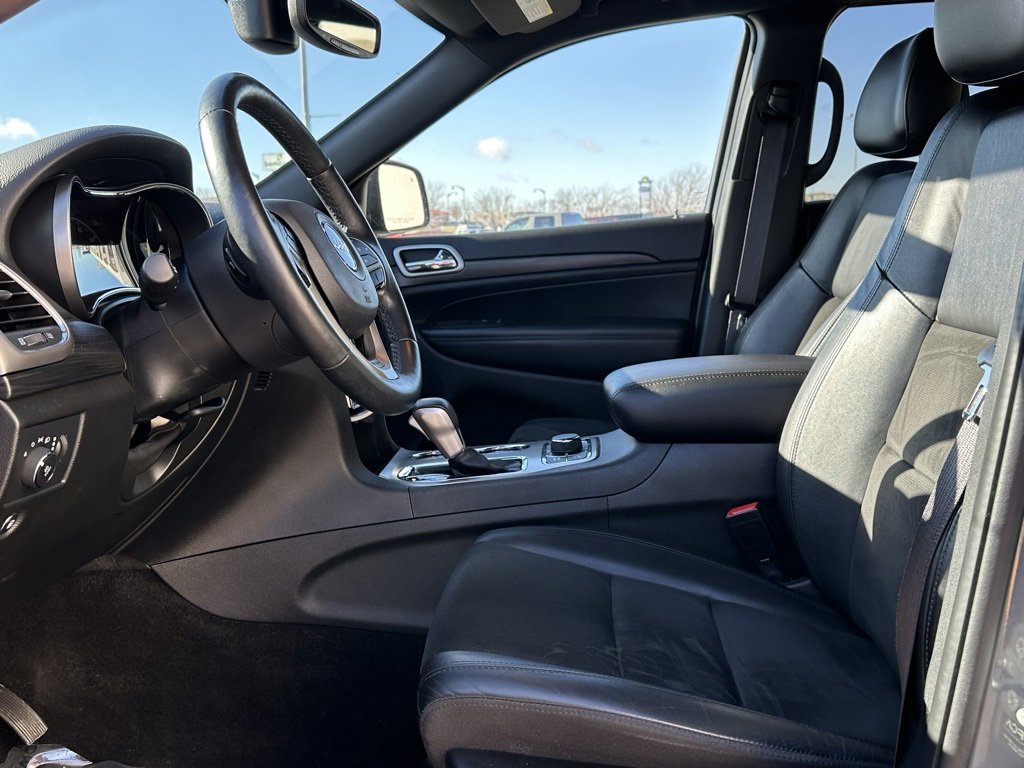 Used 2022 Jeep Grand Cherokee Laredo X image 9