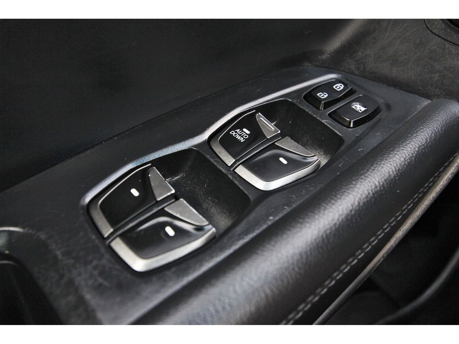 Used 2018 Hyundai Santa Fe Sport FWD image 23