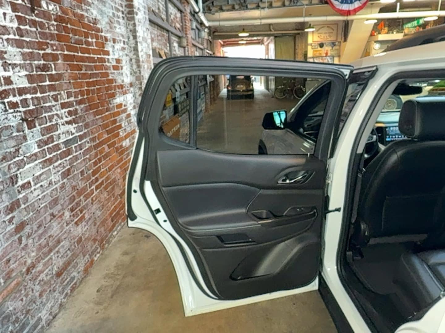 Used 2019 GMC Acadia SLT w/ LPO, Black Accent Package AWD/4WD image 56