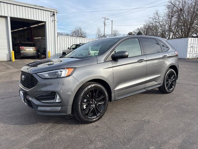 Used 2024 Ford Edge ST-Line image 3