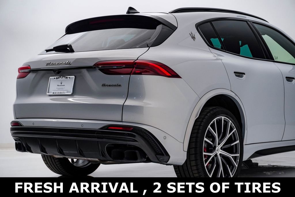 Certified 2024 Maserati Grecale Trofeo image 12