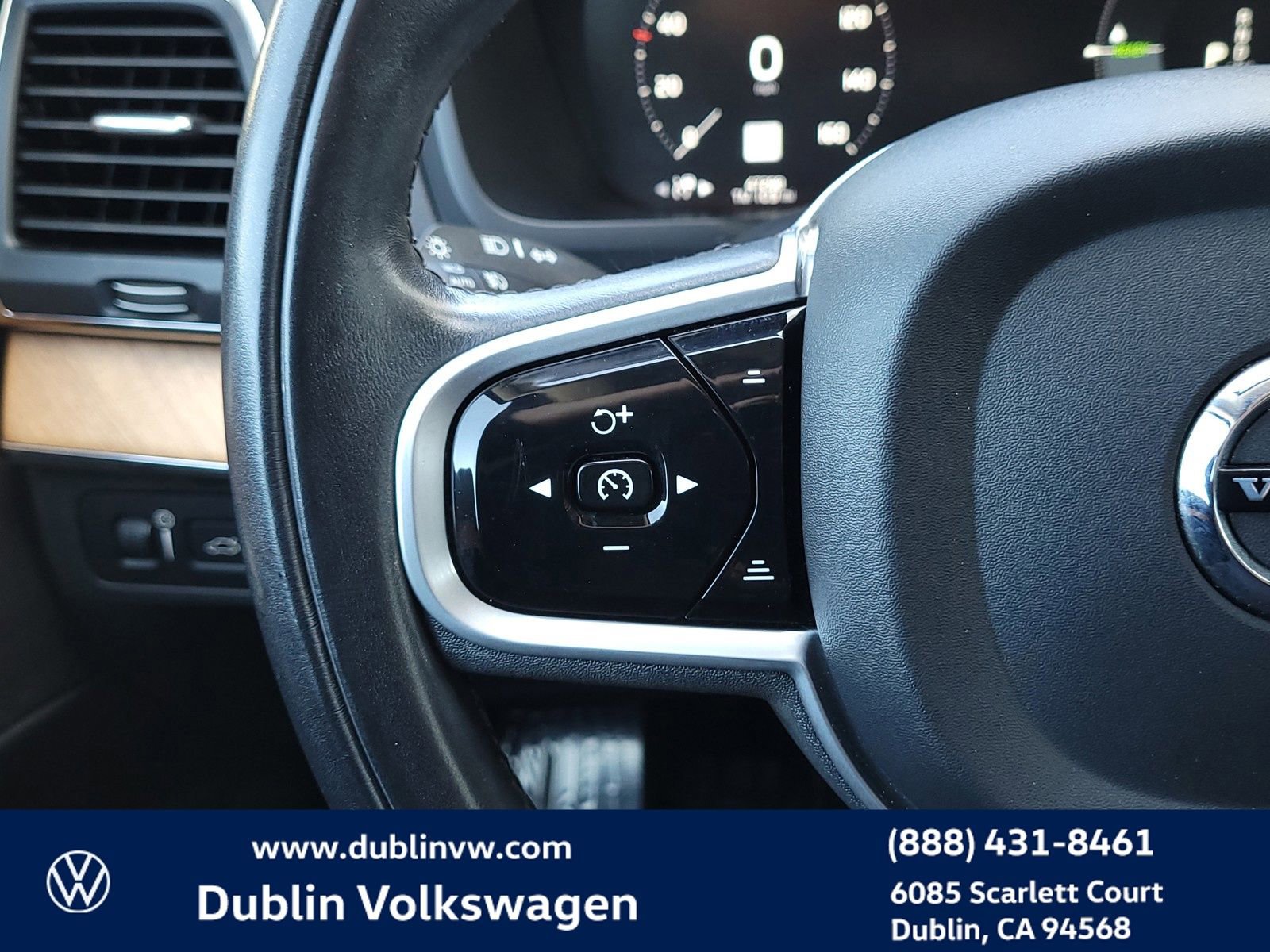 Used 2022 Volvo XC90 T8 Inscription Expression w/ Climate Package image 21