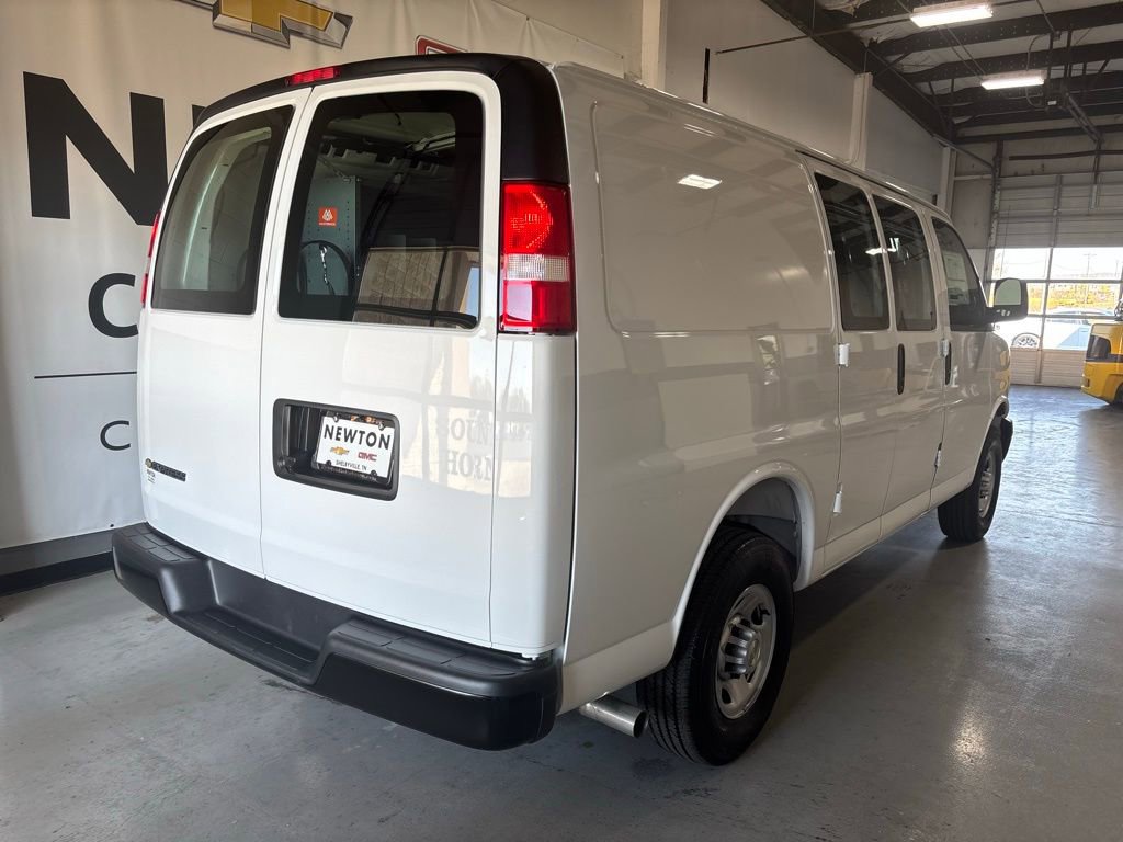 New 2025 Chevrolet Express 2500 Work Van w/ Driver Convenience Package image 9