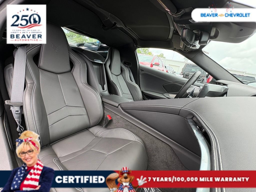 Used 2025 Chevrolet Corvette Z06 RWD image 28