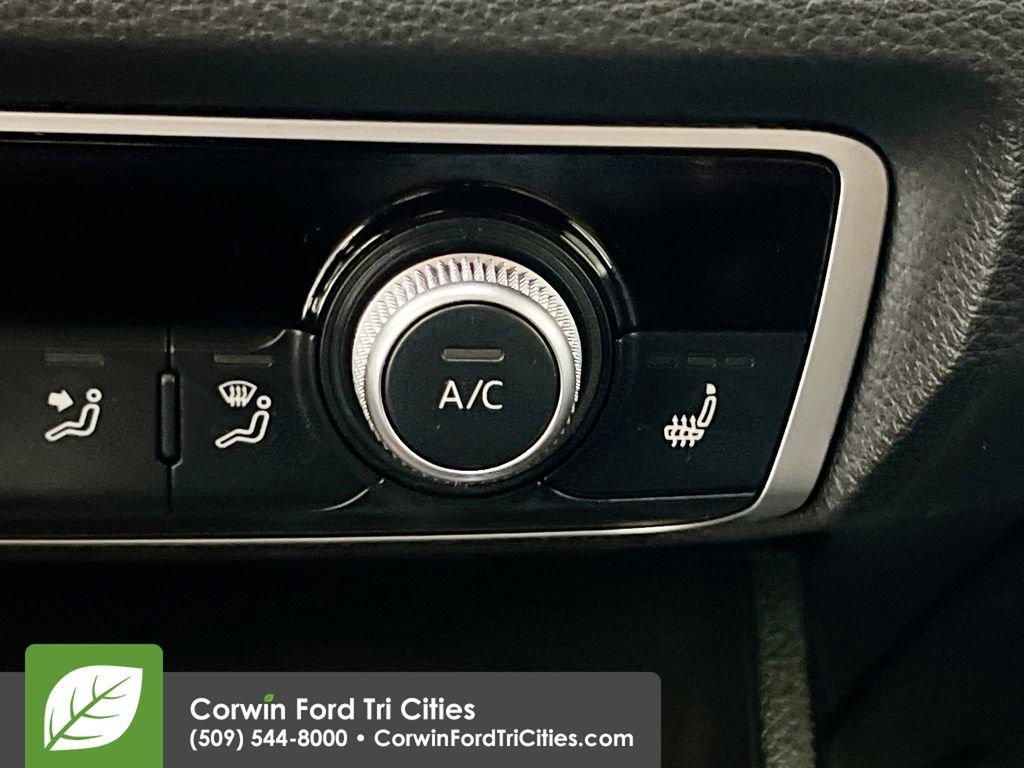 Used 2023 Audi Q3 2.0T Premium Plus w/ Premium Plus Package image 24