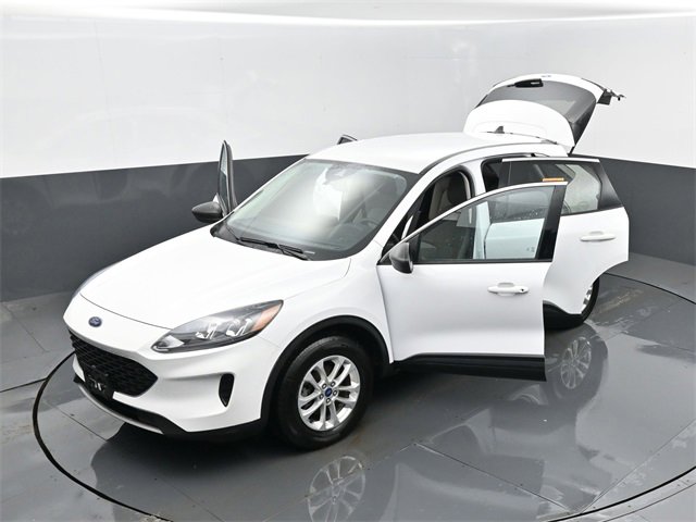 Used 2022 Ford Escape SE w/ Cold Weather Package image 28