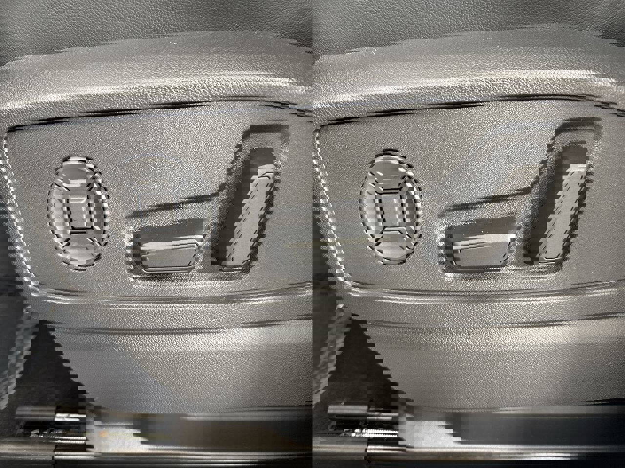 Used 2025 Audi Q5 Premium Plus w/ Premium Plus image 28