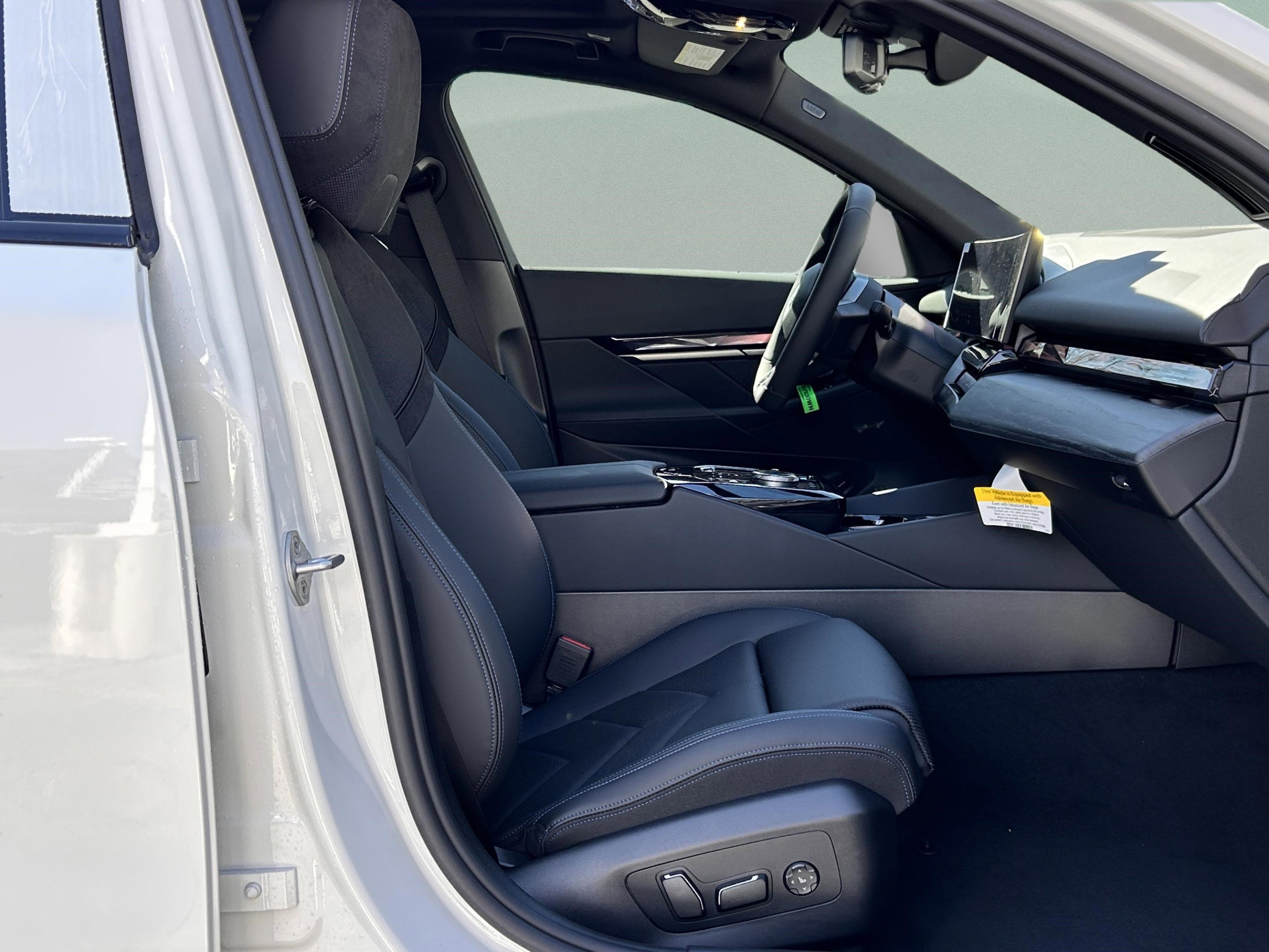 Used 2026 BMW i5 eDrive40 w/ M Sport Package image 15