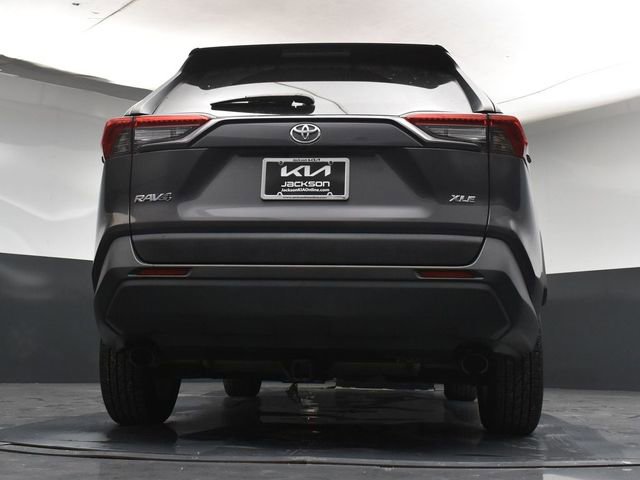 Used 2020 Toyota RAV4 XLE image 36