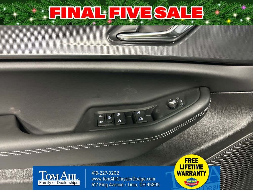 New 2025 Jeep Grand Cherokee L Laredo image 12