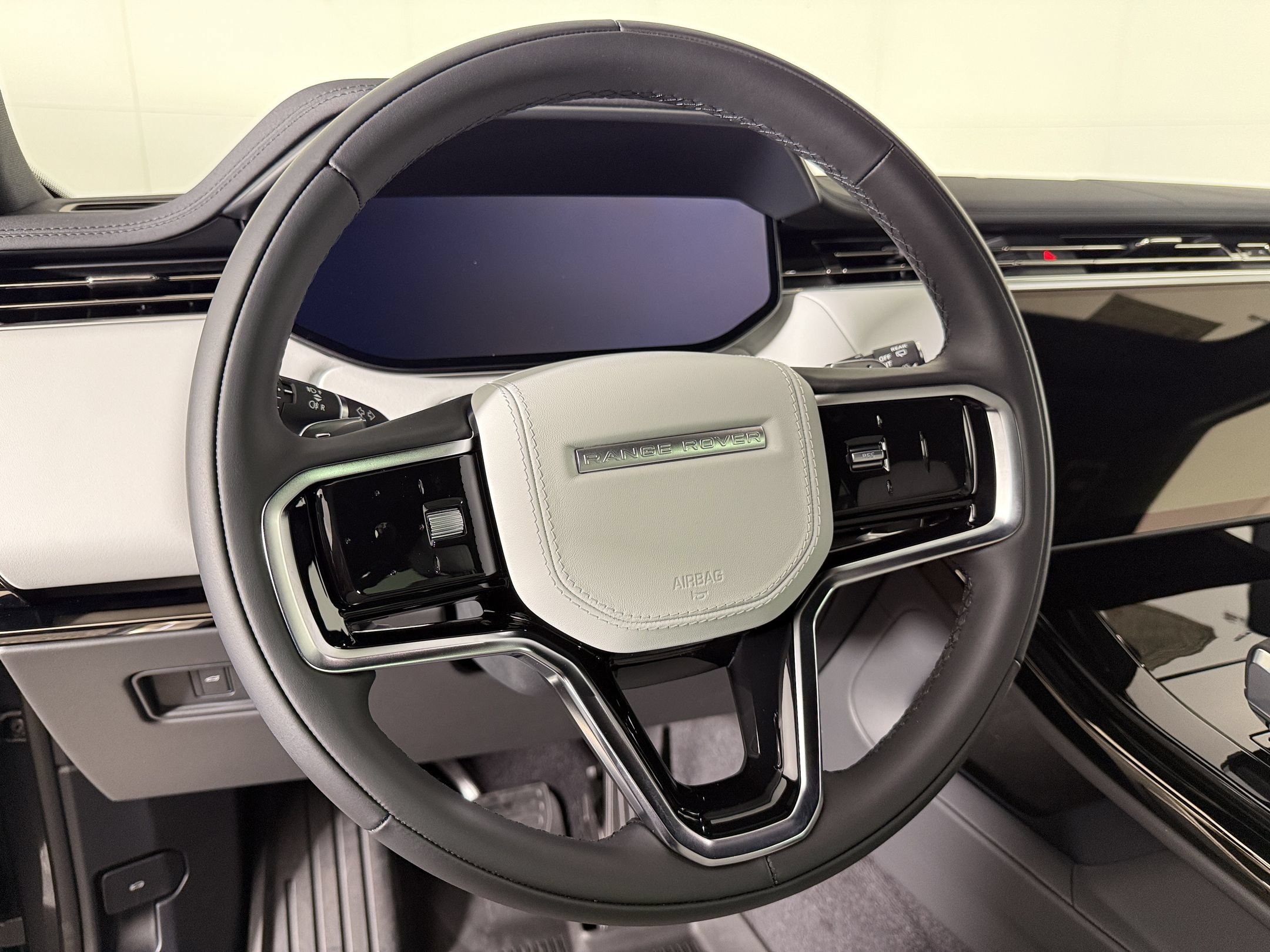 New 2026 Land Rover Range Rover Sport SE AWD/4WD image 11