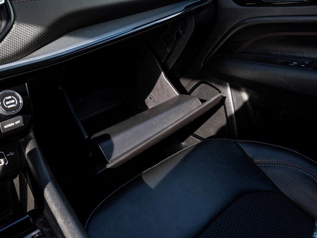 Used 2025 Jeep Compass Trailhawk image 19