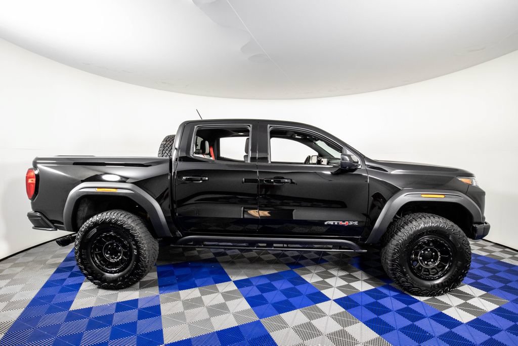 Used 2024 GMC Canyon AT4X w/ AT4X AEV Edition AWD/4WD image 4