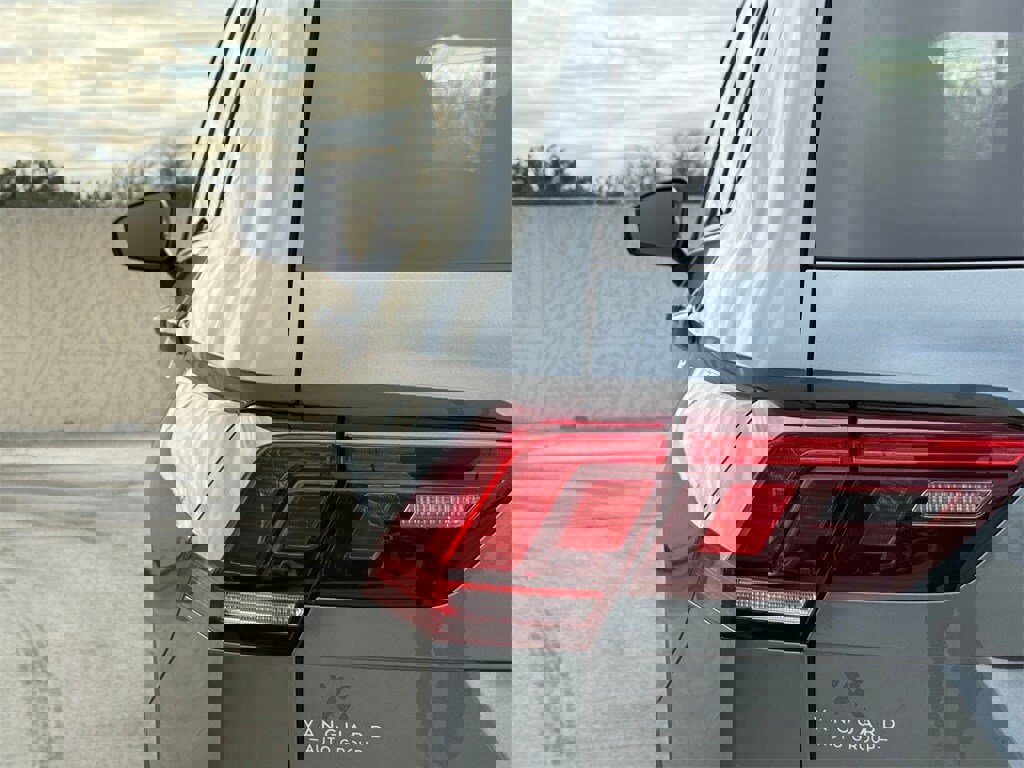 Used 2024 Volkswagen Tiguan S w/ MDO Package, Three-Row image 9