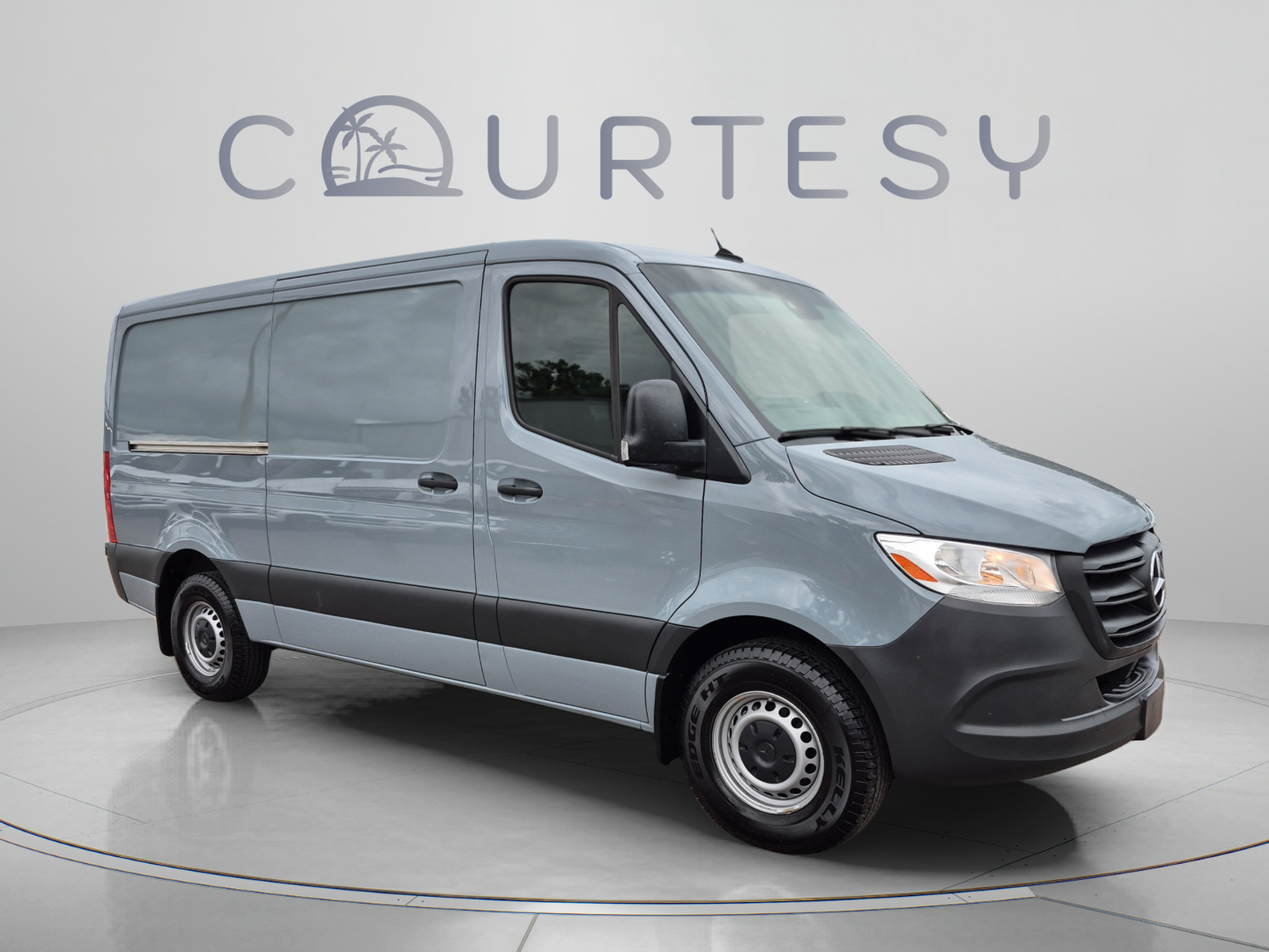 Used 2024 Mercedes-Benz Sprinter 2500 image 7
