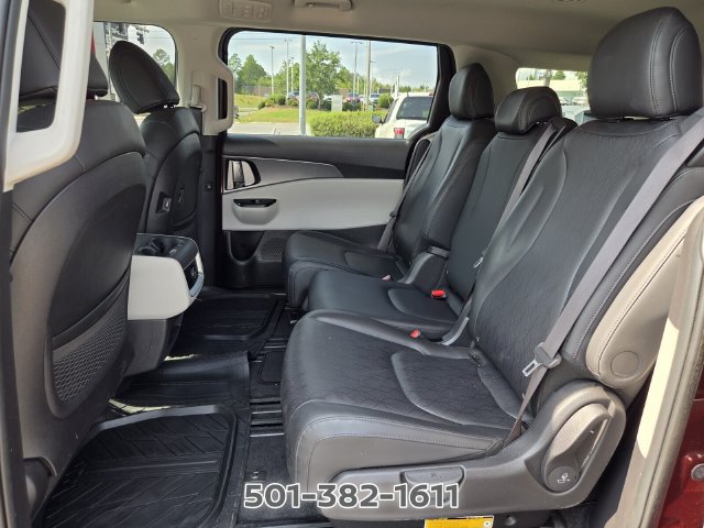 Used 2023 Kia Carnival LX FWD image 13
