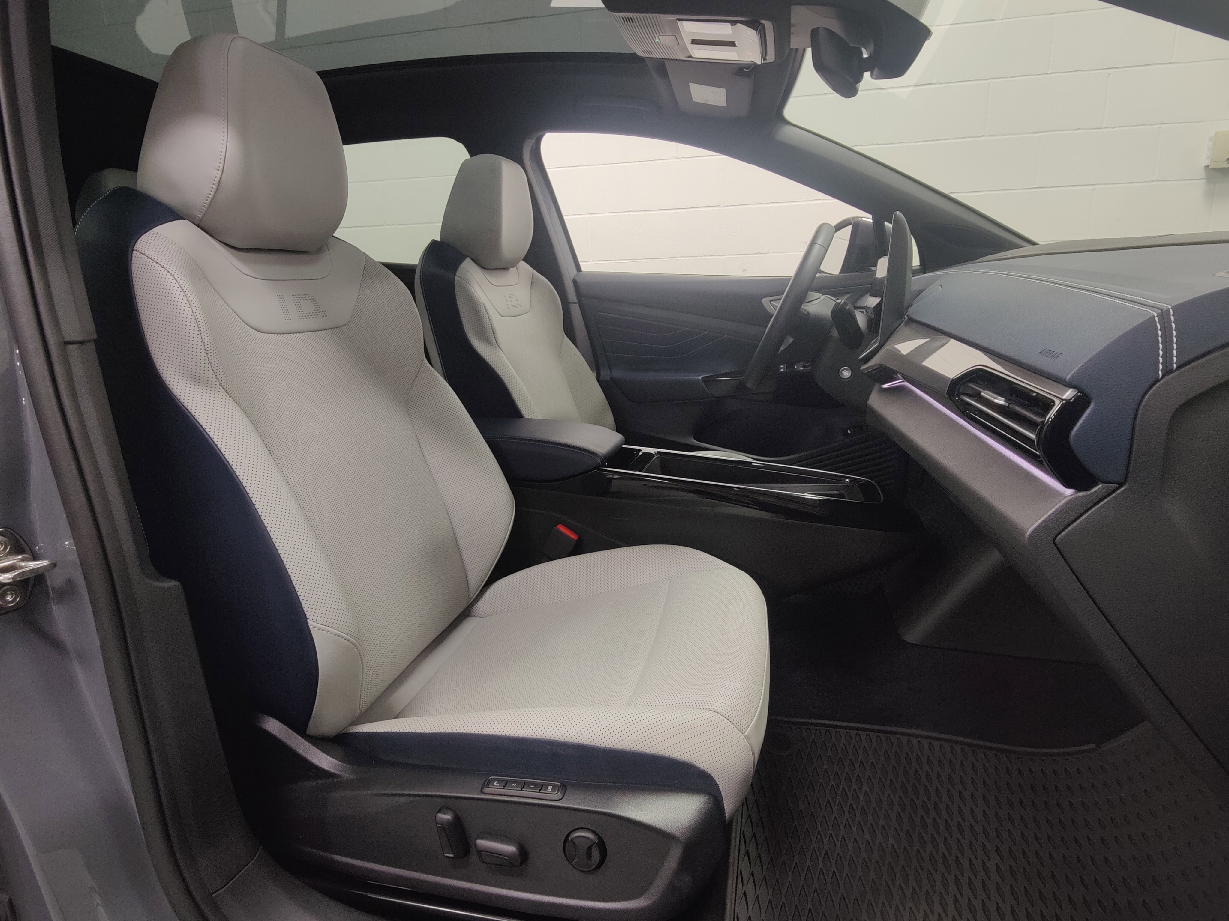 Used 2025 Volkswagen ID.4 Pro S RWD image 5