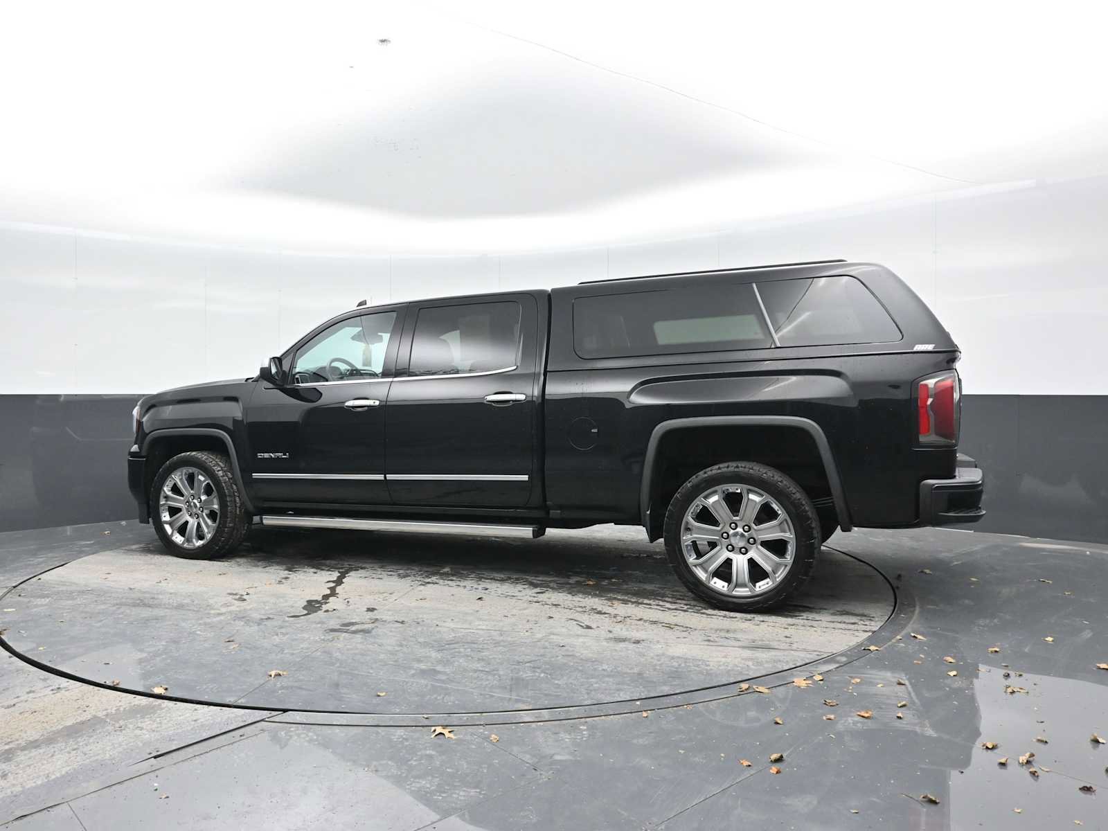 Used 2018 GMC Sierra 1500 Denali w/ Denali Ultimate Package image 3