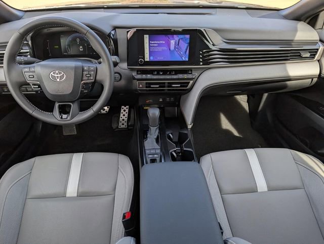 Used 2025 Toyota Camry SE image 29