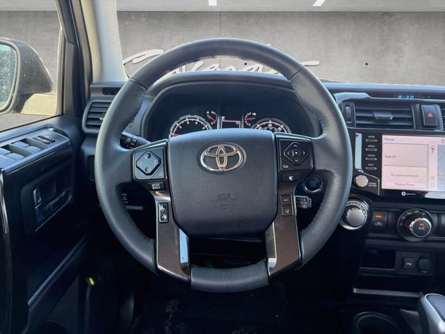 Used 2020 Toyota 4Runner TRD Off-Road Premium AWD/4WD image 21