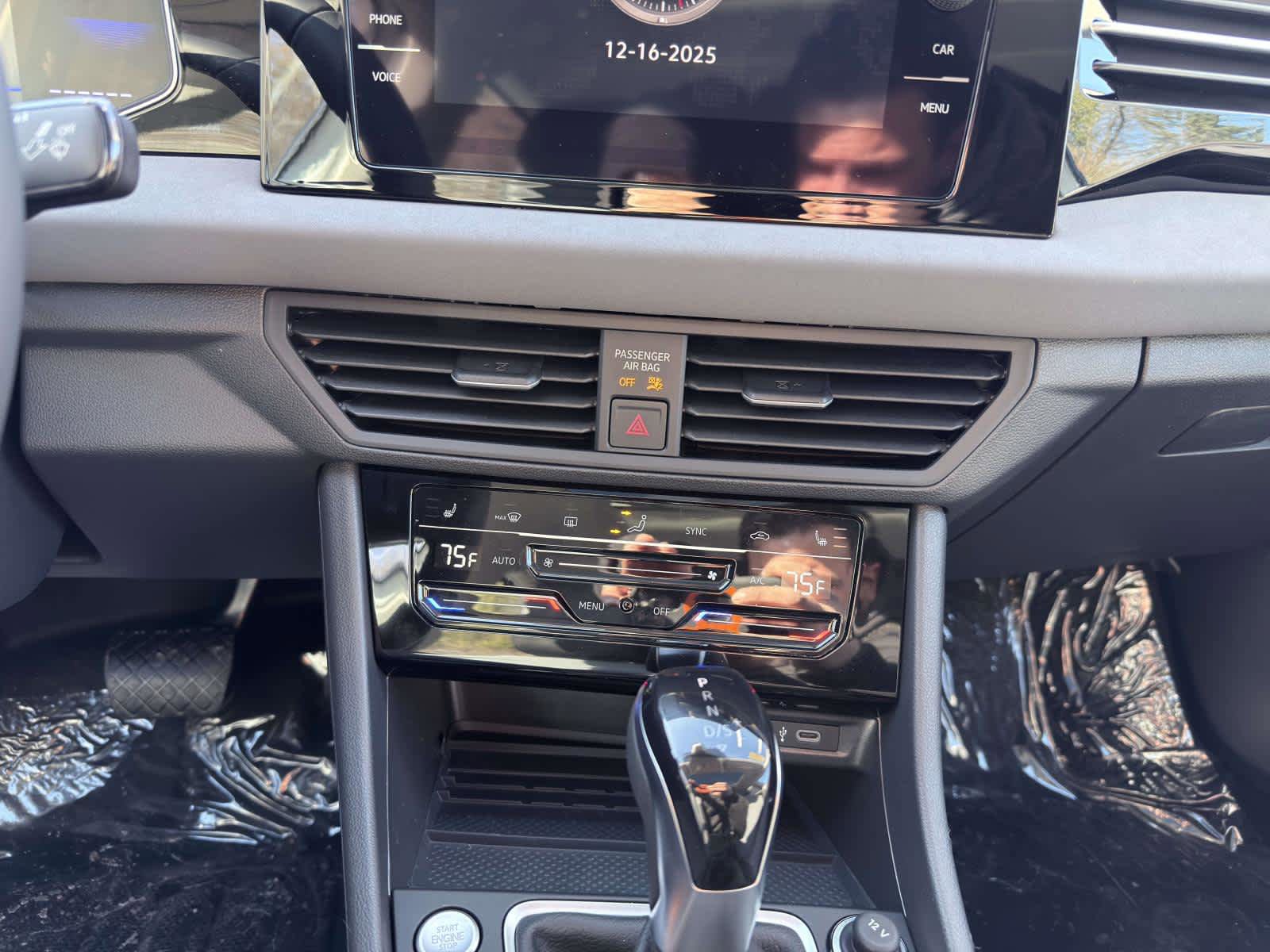 New 2025 Volkswagen Jetta SE image 14
