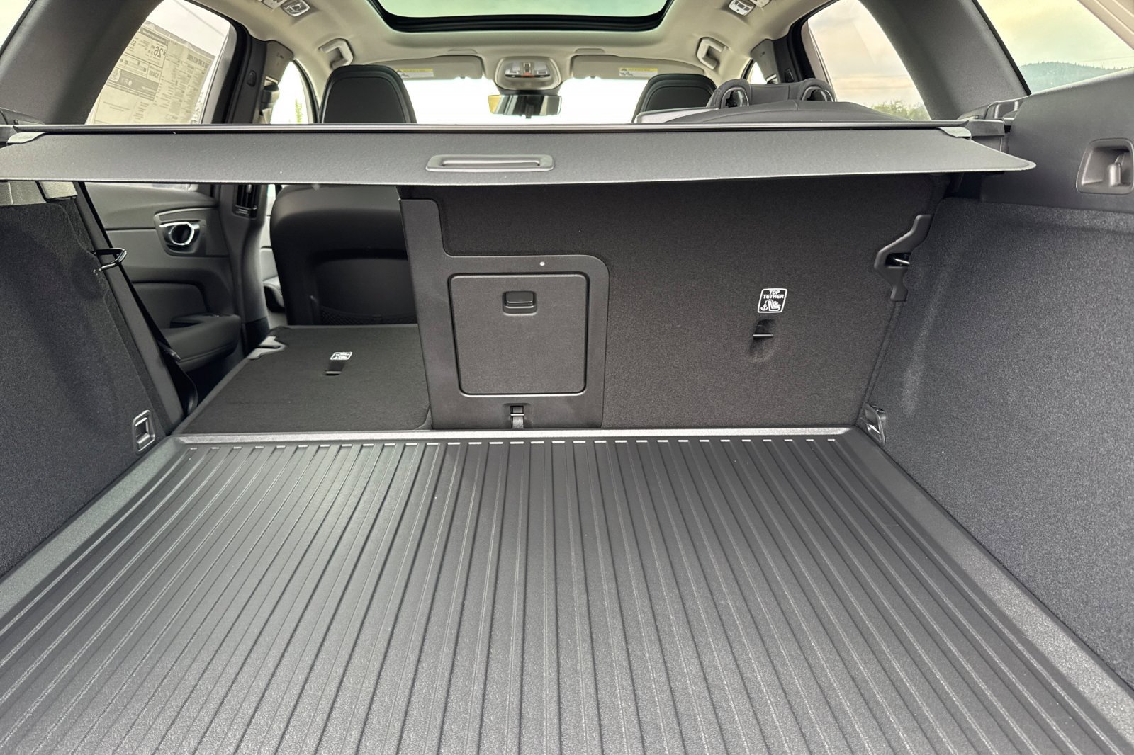 New 2026 Volvo XC60 B5 Plus w/ Climate Package image 14