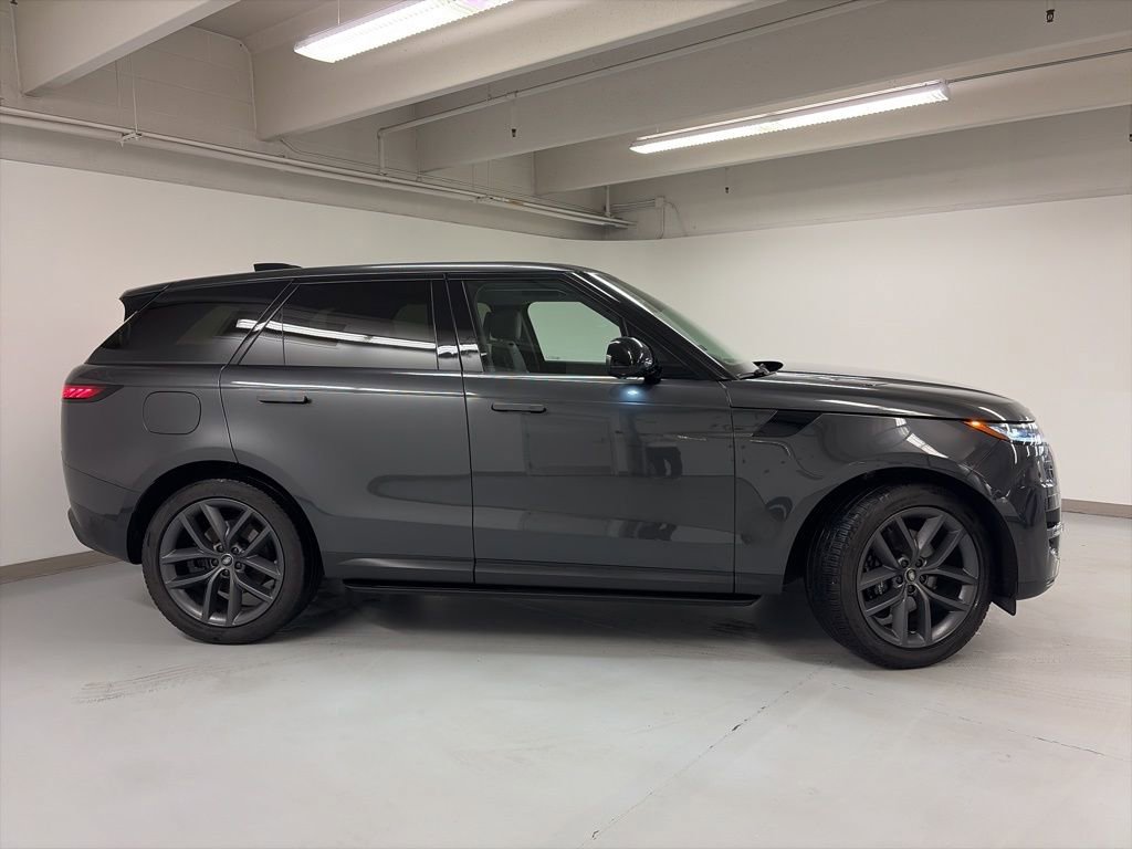 Used 2024 Land Rover Range Rover Sport SE AWD/4WD image 6
