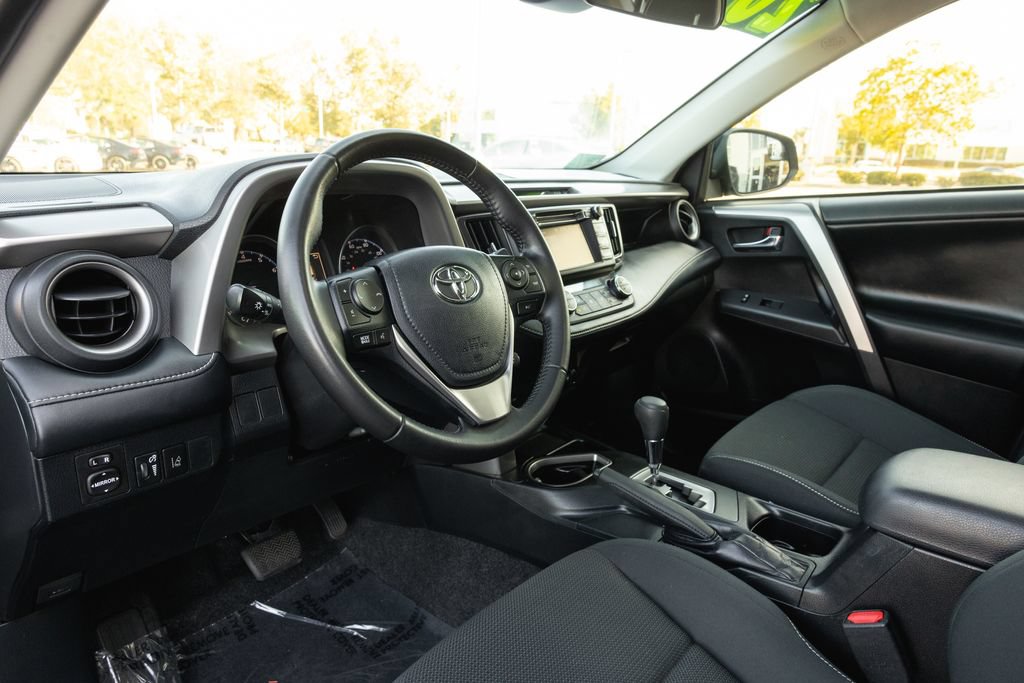 Used 2018 Toyota RAV4 XLE w/ All Weather Liner Package FWD image 10